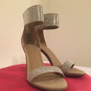 Kenneth Cole RHINESTONE HEELS